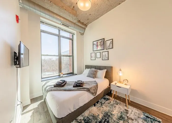 Group-friendly 2br With Optional Parking And Gym Access Near Mccormick Place And Soldier Field * Chicago