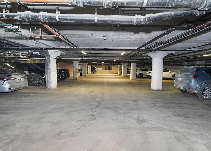 Group-friendly 2br With Optional Parking And Gym Access Near Mccormick Place And Soldier Field *