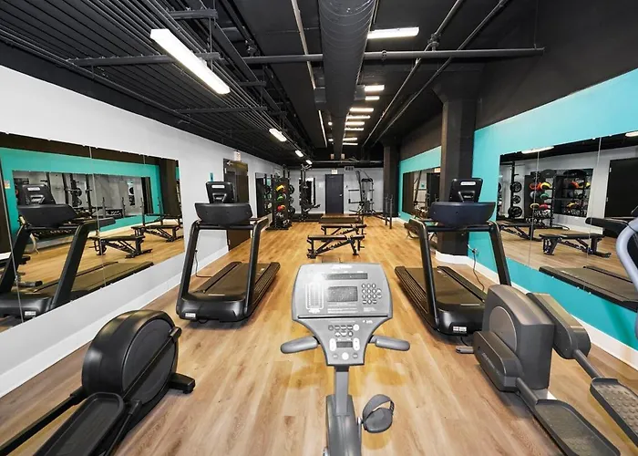 Group-friendly 2br With Optional Parking And Gym Access Near Mccormick Place And Soldier Field Appartement