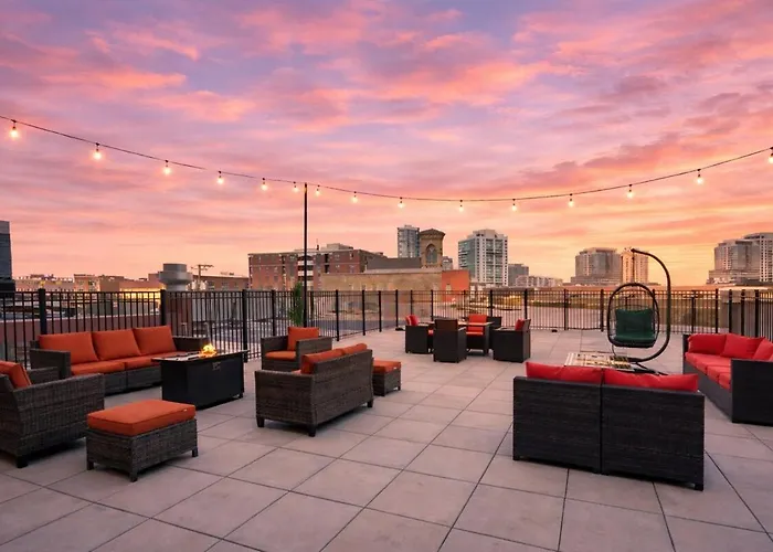 Group-friendly 2br With Optional Parking And Gym Access Near Mccormick Place And Soldier Field Appartement *